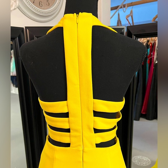 Long dress - Picture 3 of 3